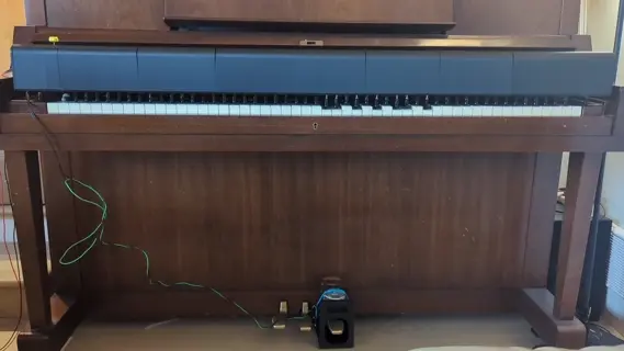 Fully autonomous robot playing piano